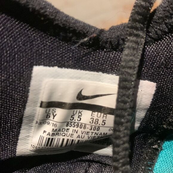 Kevin Durant Nike shoes - Picture 9 of 9